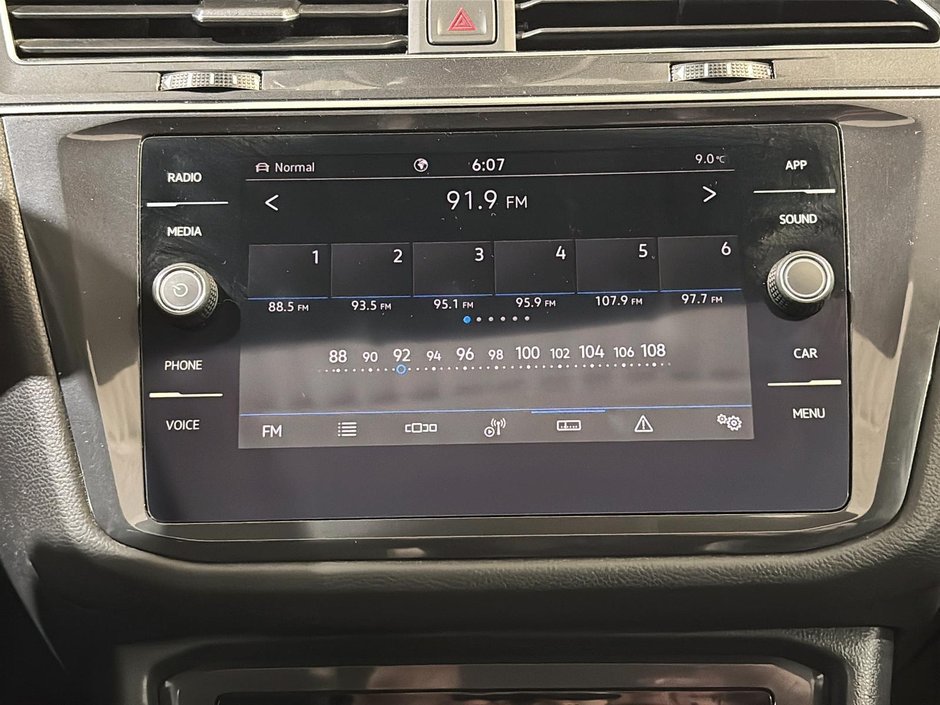 2022 Volkswagen Tiguan Comfortline TOIT SIEGES CHAUFFANTS CAM GPS-21