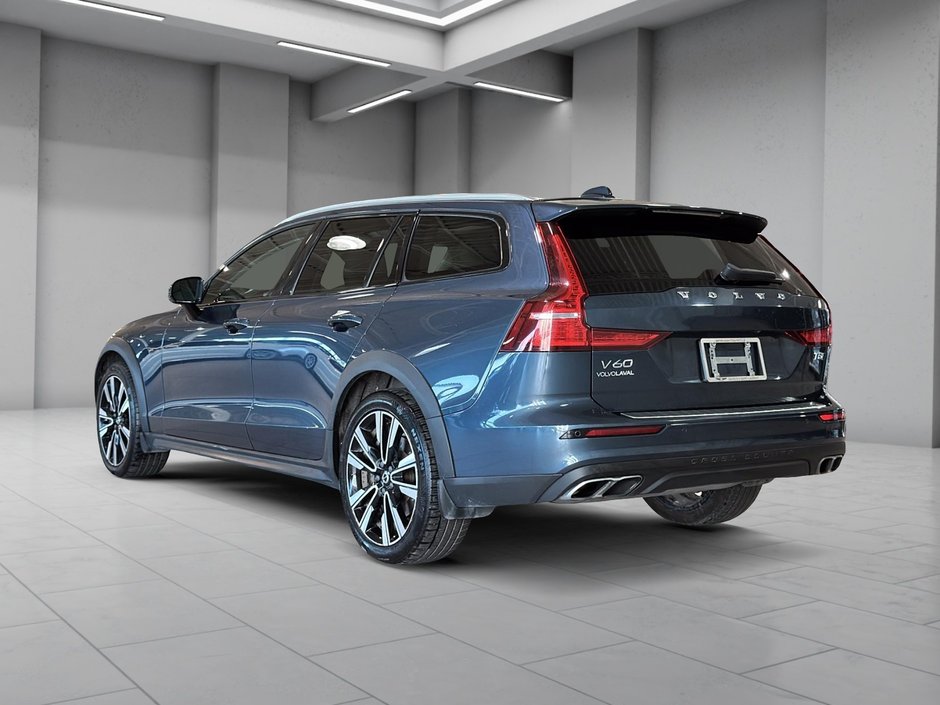 Volvo V60 Cross Country T5 MOMENTUM TOIT PANO CUIR GPS 2021-10