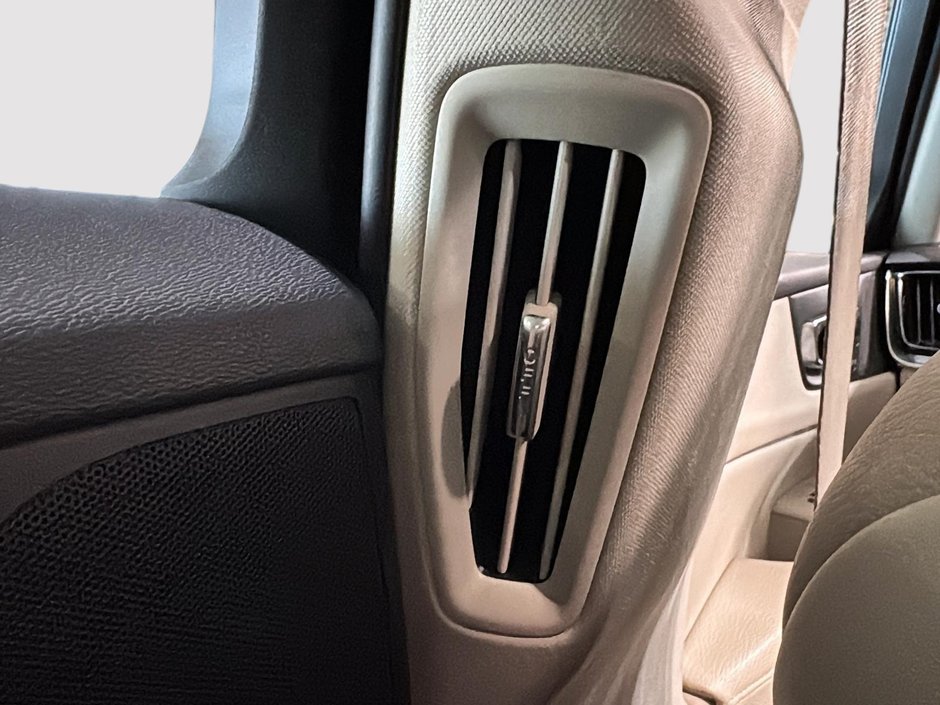 Volvo V60 Cross Country T5 MOMENTUM TOIT PANO CUIR GPS 2021-37
