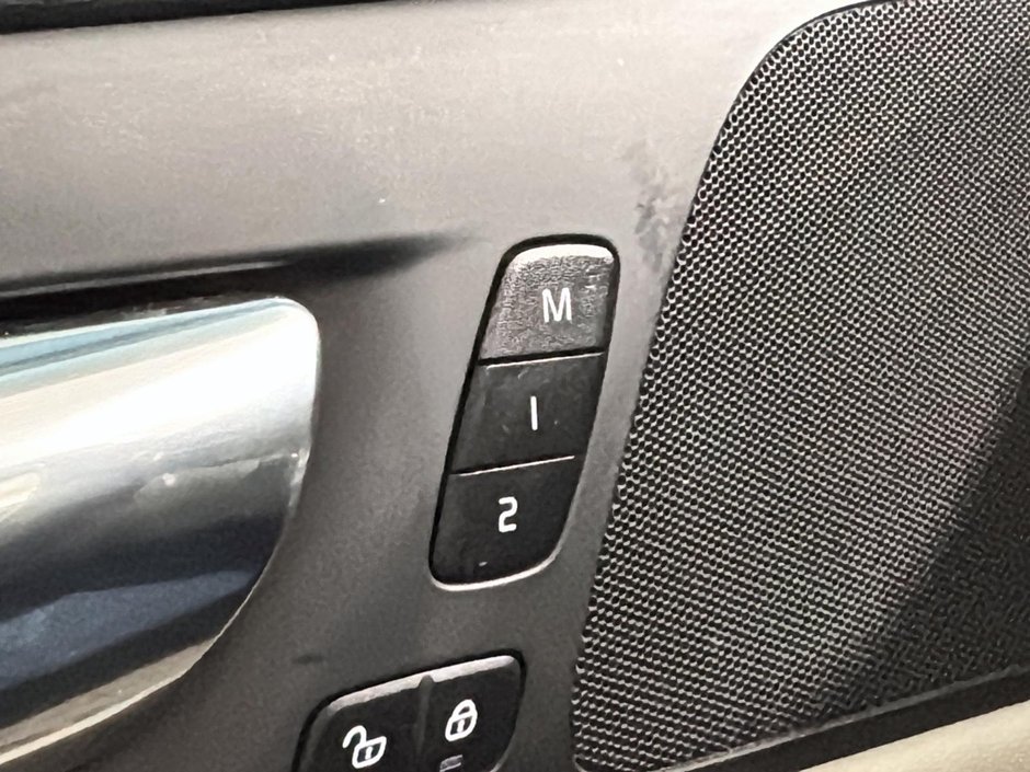 Volvo V60 Cross Country T5 MOMENTUM TOIT PANO CUIR GPS 2021-35