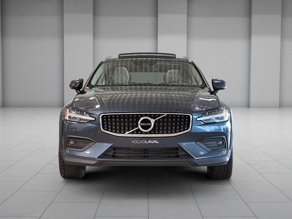 Volvo V60 Cross Country T5 MOMENTUM TOIT PANO CUIR GPS 2021-7
