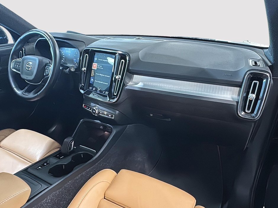 Volvo XC40 T5 MOMENTUM AWD CUIR TOIT PANORAMIQUE 2020-18