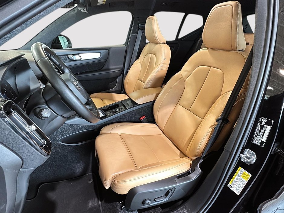 Volvo XC40 T5 MOMENTUM AWD CUIR TOIT PANORAMIQUE 2020-20