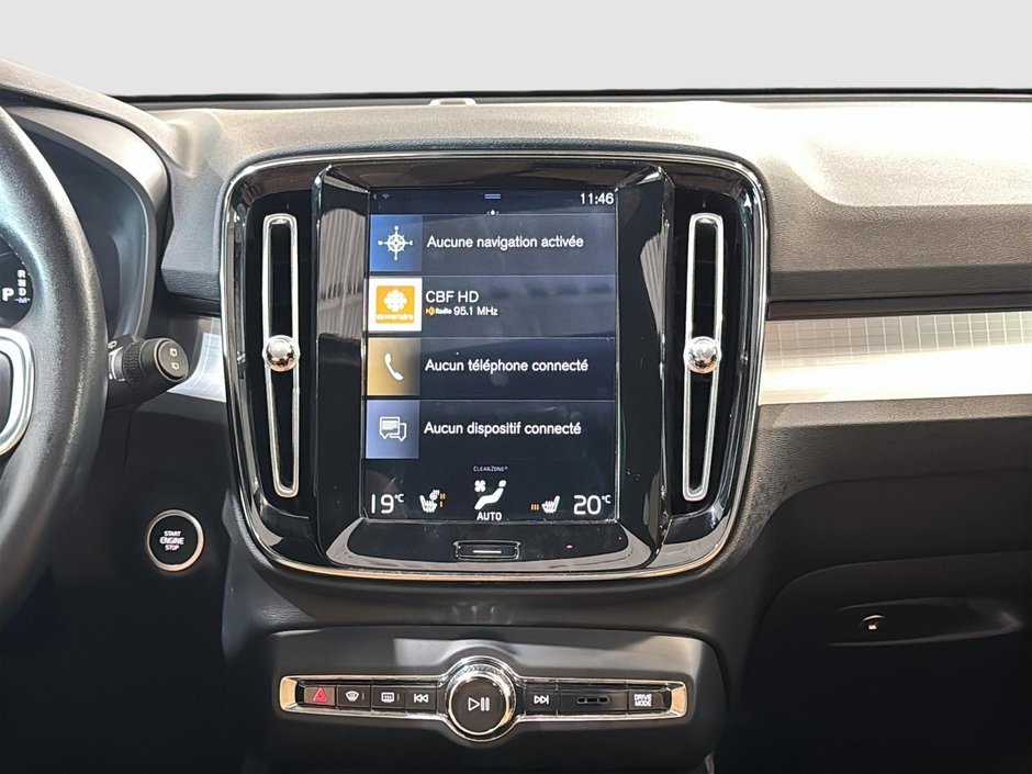 Volvo XC40 T5 MOMENTUM AWD CUIR TOIT PANORAMIQUE 2020-25