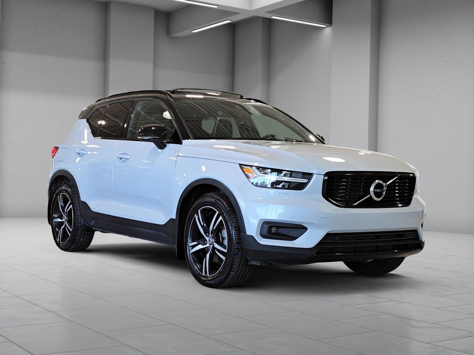 Volvo XC40 T5 R-DESIGN TOIT PANO GPS CUIR CARPLAY 2022-2
