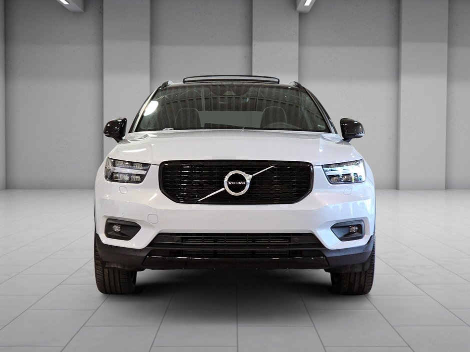 Volvo XC40 T5 R-DESIGN TOIT PANO GPS CUIR CARPLAY 2022-1