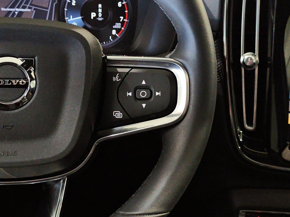 Volvo XC40 T5 R-DESIGN TOIT PANO GPS CUIR CARPLAY 2022-24