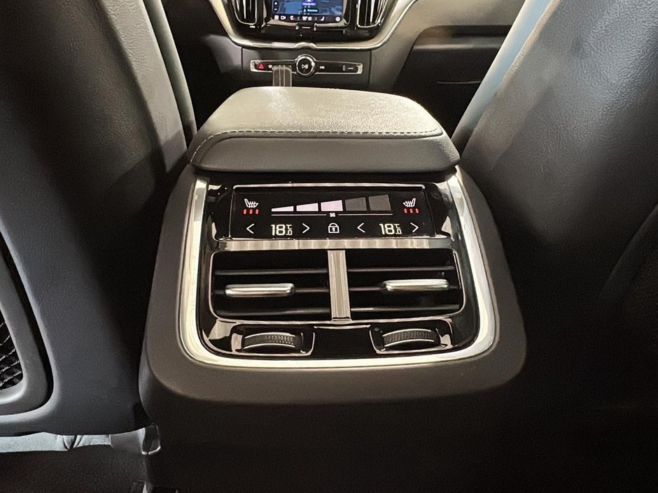 Volvo XC60 R-DESING B6 AWD 295HP TURBO HYBRIDE LEGERE CUIR 2022-41