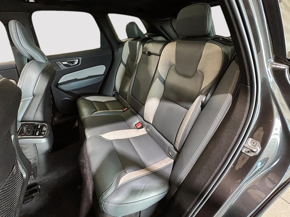 Volvo XC60 R-DESING B6 AWD 295HP TURBO HYBRIDE LEGERE CUIR 2022-23