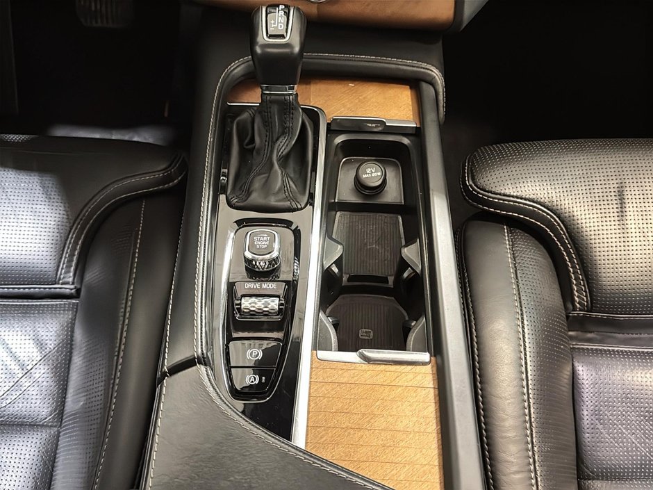 2019 Volvo XC90 INSCRIPTION T6 AWD 7 PLACES TOIT PANO CUIR CARPLAY-26