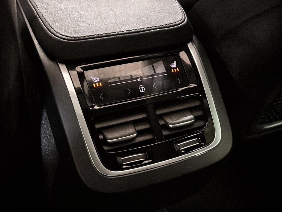 Volvo XC90 Plus Dark Theme B6 AWD 7 PASSAGERS CAM GPS 2023-26