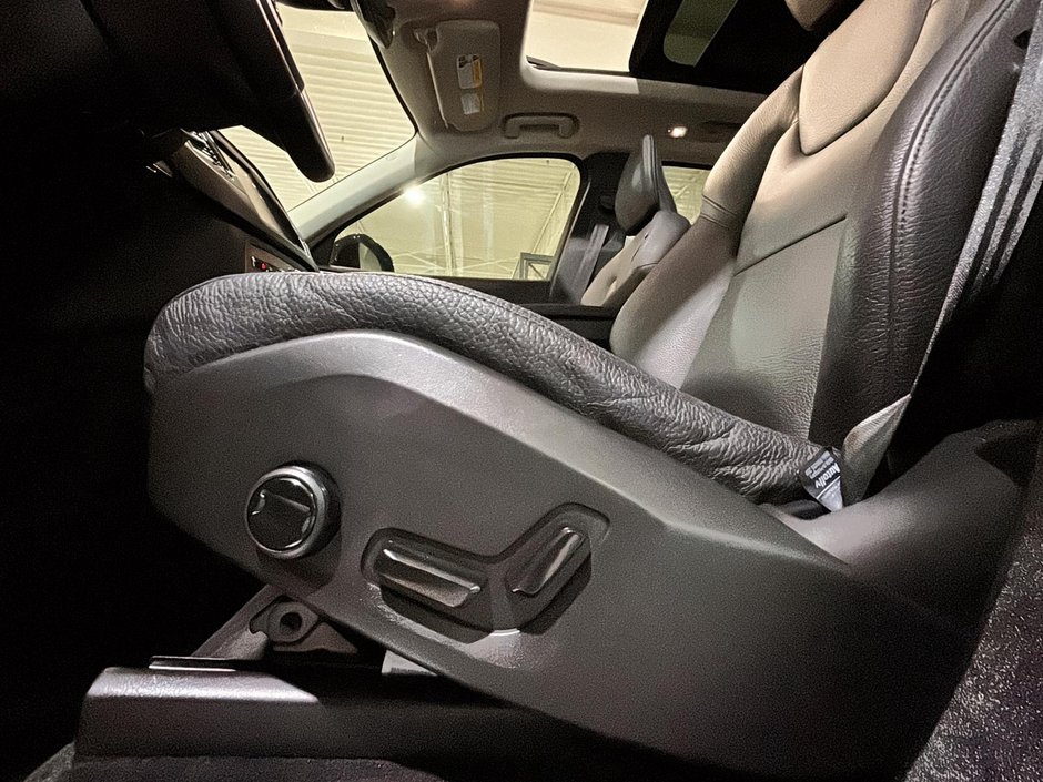 Volvo XC90 Plus Dark Theme B6 AWD 7 PASSAGERS CAM GPS 2023-14