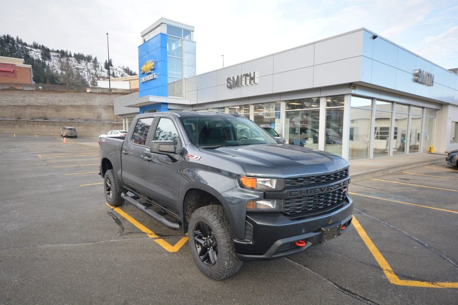 Smith Chevrolet Ltd | 2021 Chevrolet Silverado 1500 Crew Cab 4x4 Custom