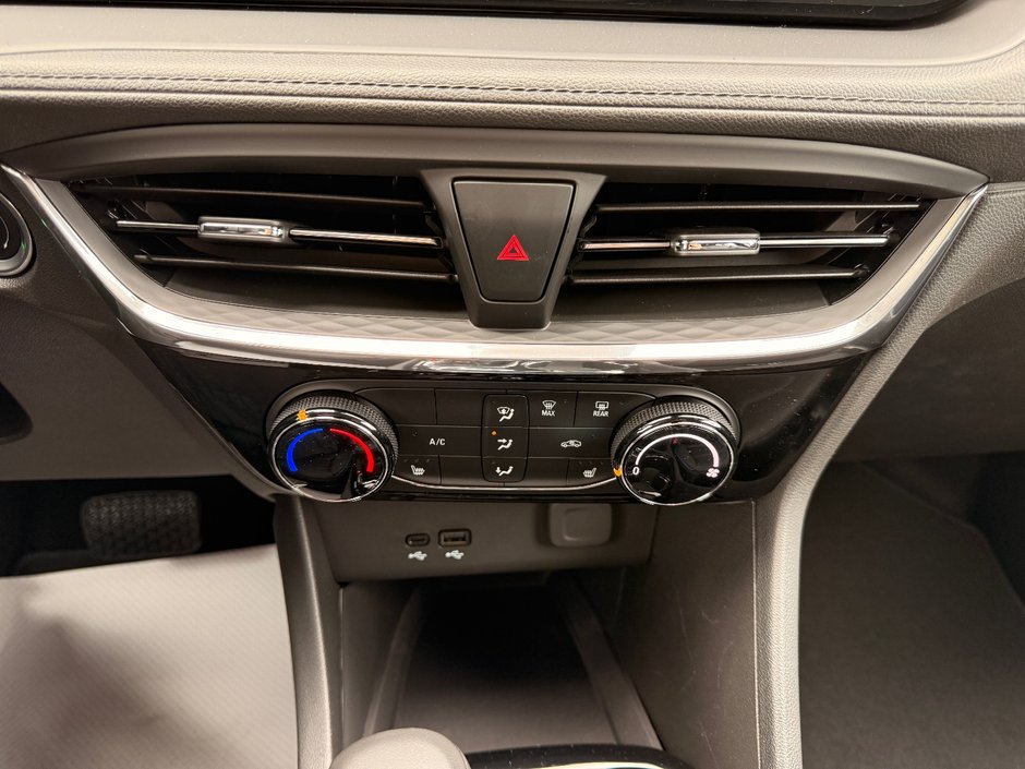 2026 Buick Encore GX Sport Touring-15