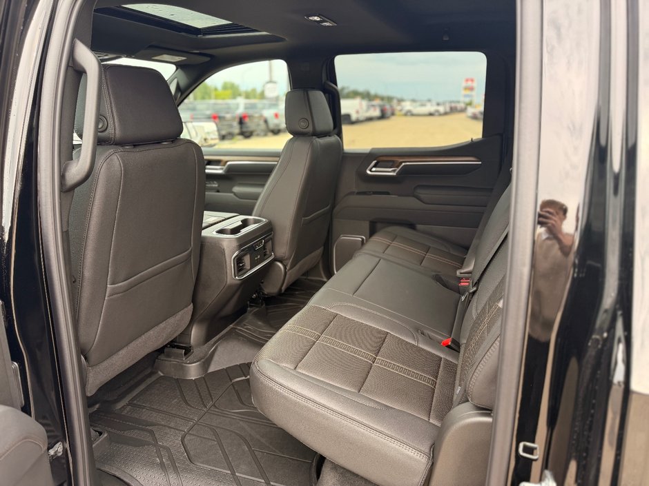 2025 Chevrolet Silverado 1500 High Country-11