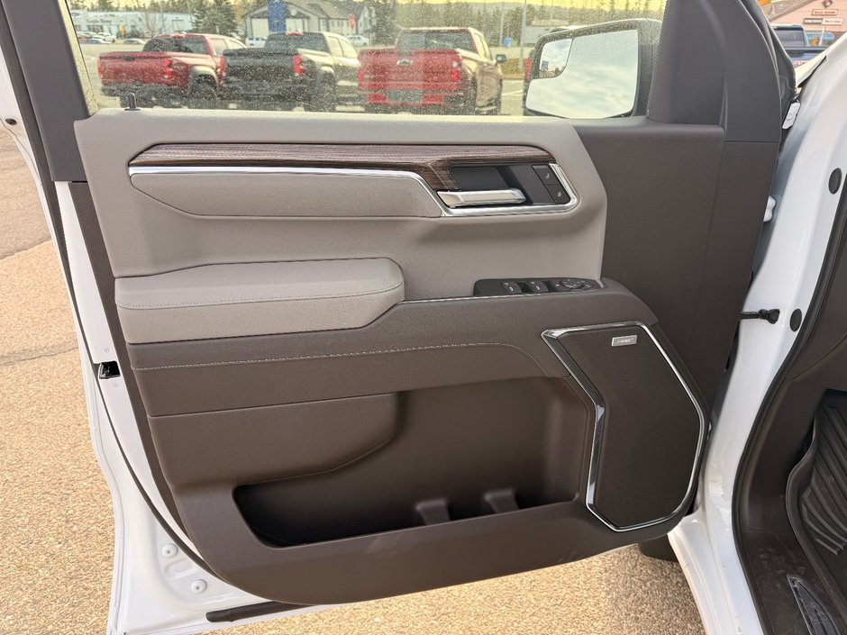 2026 Chevrolet Silverado 1500 RST-8