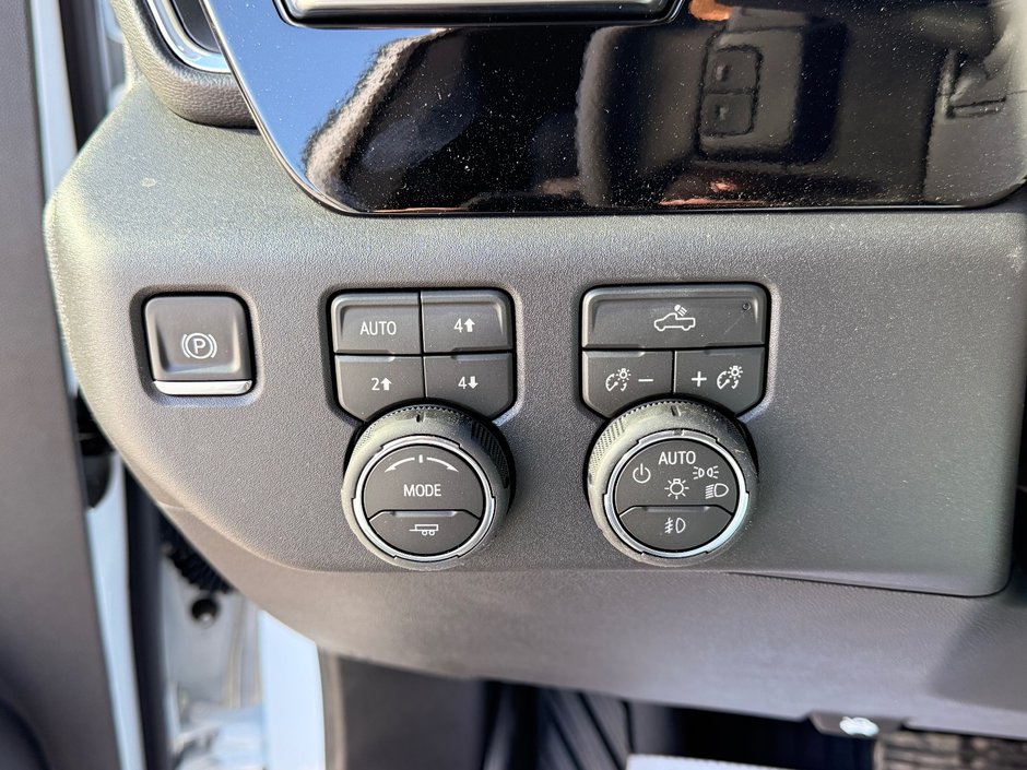 2026 Chevrolet Silverado 1500 LT Trail Boss-18