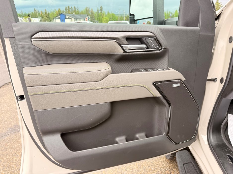 2026 Chevrolet Silverado 2500 HD ZR2-8