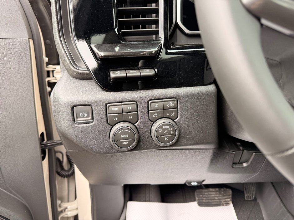 2026 Chevrolet Silverado 2500 HD ZR2-9