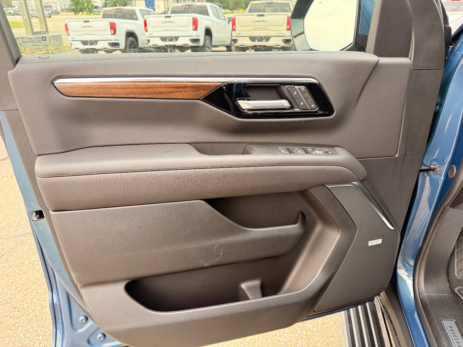 2026 Chevrolet Suburban High Country-10