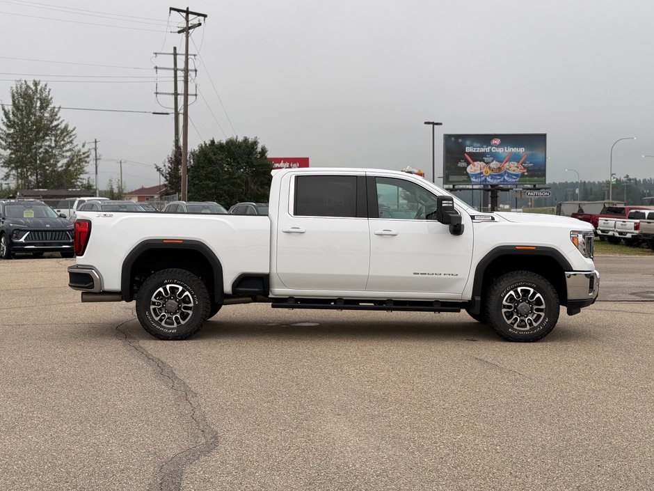 2021 GMC 3500 SLE Crew CAB Pickup 4WD SLE-3