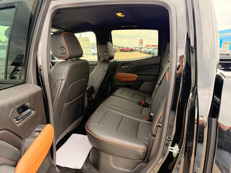 2026 GMC Canyon AT4-10