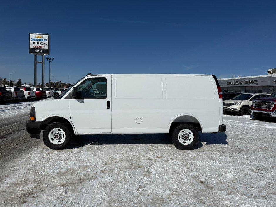 2025 GMC Savana Cargo 3500 WT 135-9