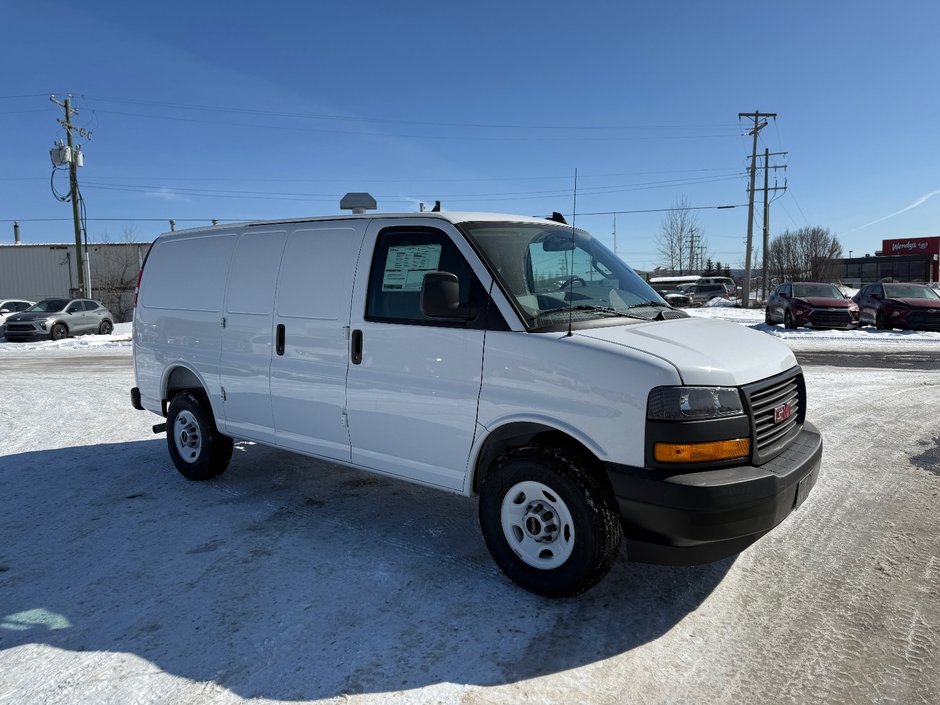 2025 GMC Savana Cargo 3500 WT 135-2