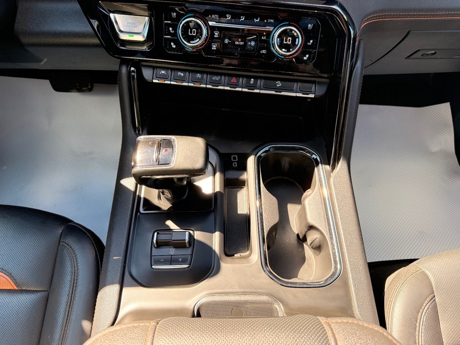 2025 GMC Sierra 1500 AT4 4WD Crew CAB Pickup AT4-16