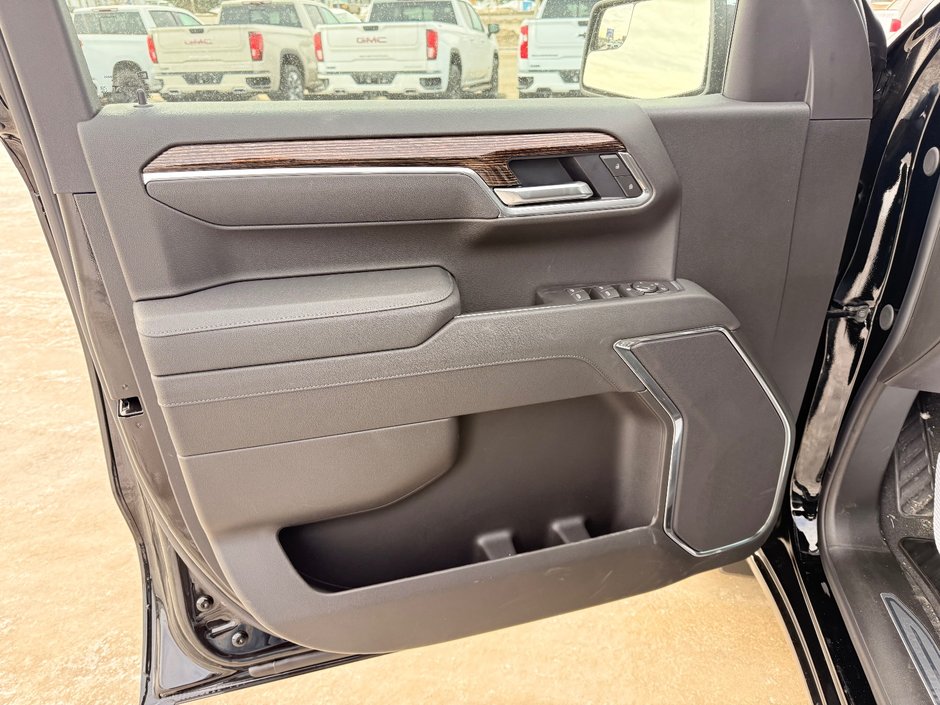 2026 GMC Sierra 1500 SLE-8