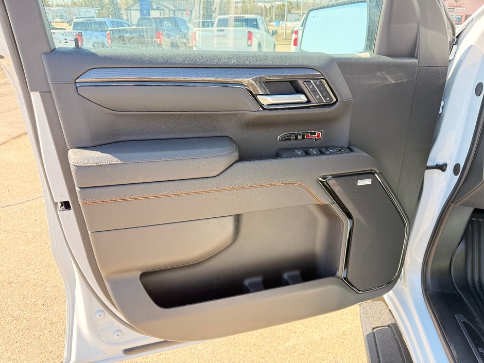 2026 GMC Sierra 1500 AT4-8