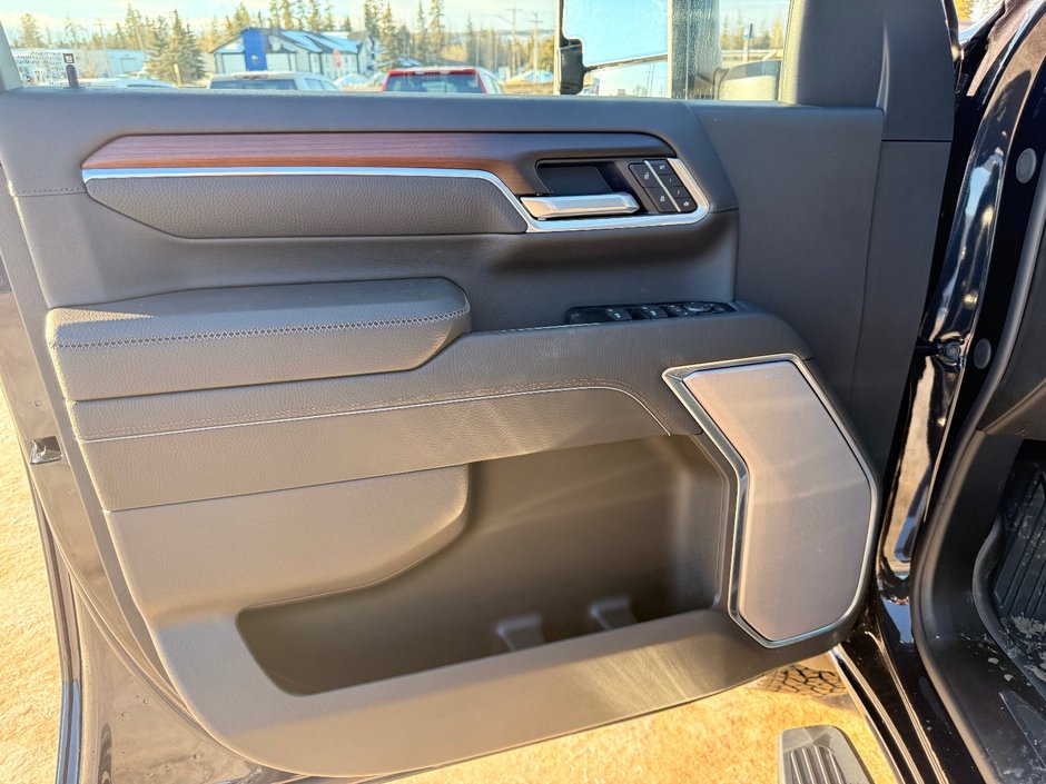 2026 GMC Sierra 3500 HD DENALI SRW-8