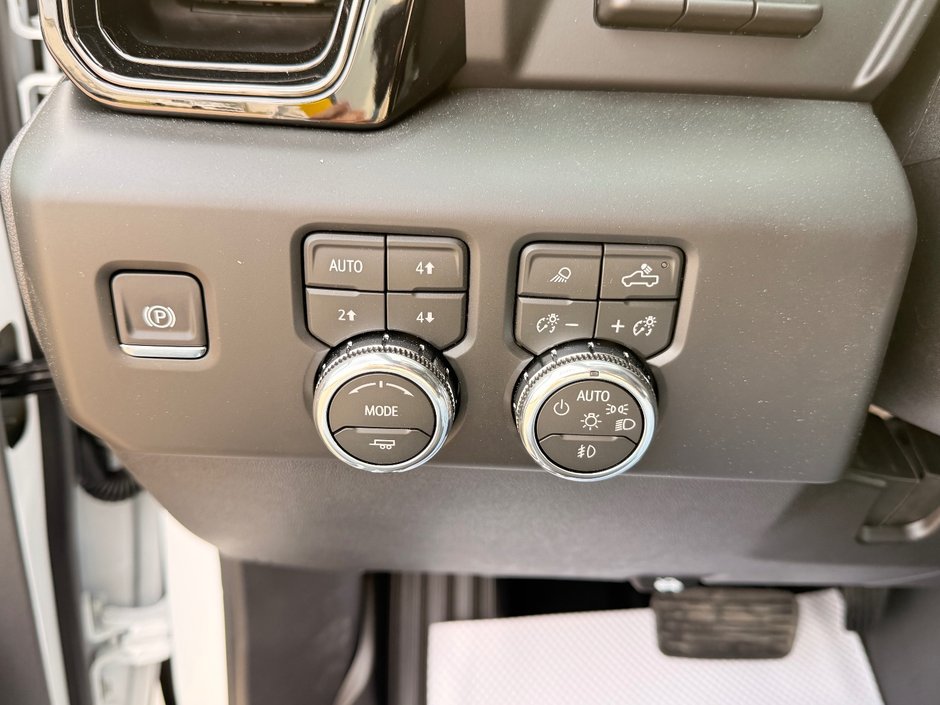 2026 GMC Sierra 3500 HD AT4 SRW-9