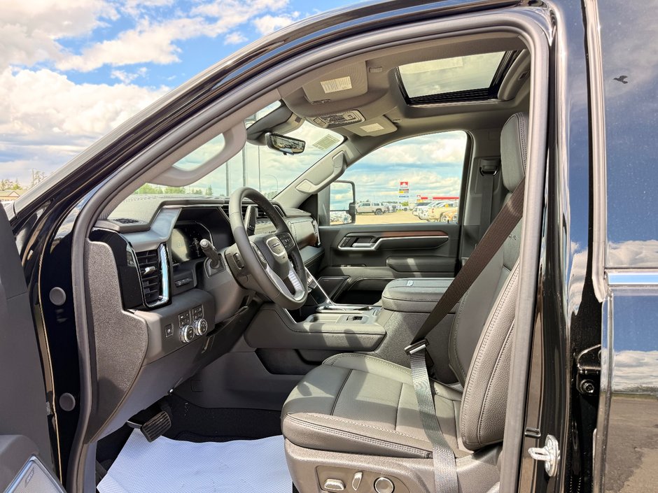 2026 GMC Sierra 3500 HD DENALI SRW-9