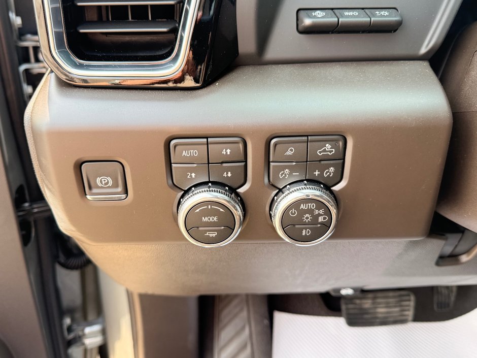 2026 GMC Sierra 3500 HD DENALI SRW-9