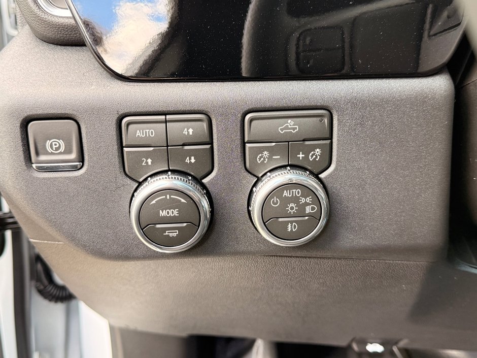 2026 GMC Sierra 3500 HD SLE SRW-9