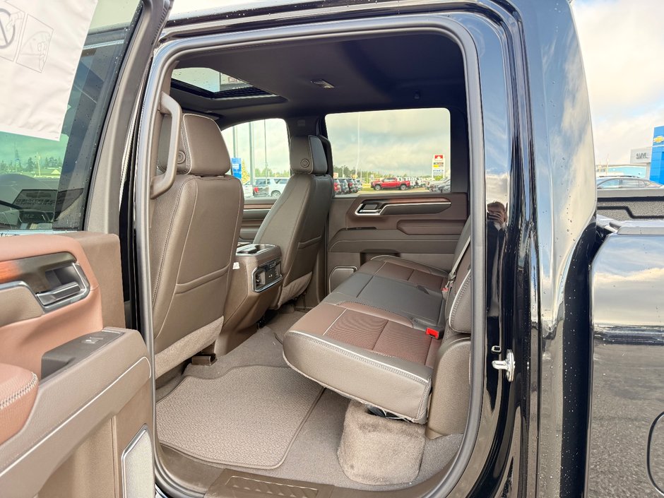 2026 GMC Sierra 3500 HD DENALI SRW-11