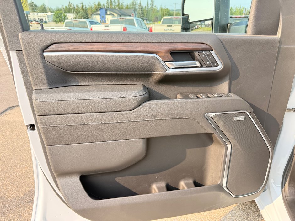 2026 GMC Sierra 3500 HD SLT DRW-8