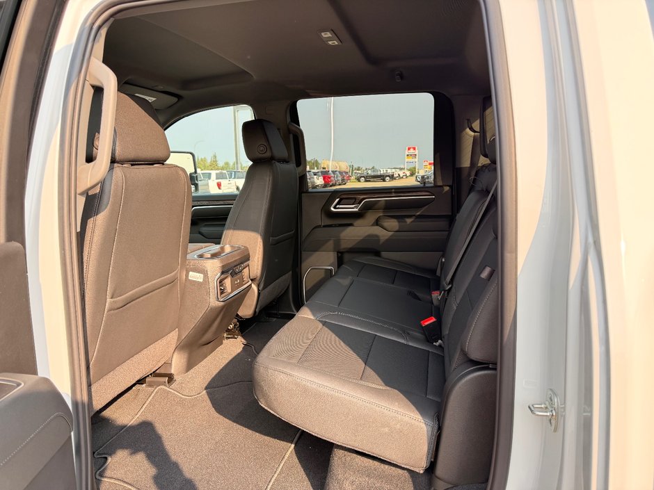 2026 GMC Sierra 3500 HD SLT DRW-11