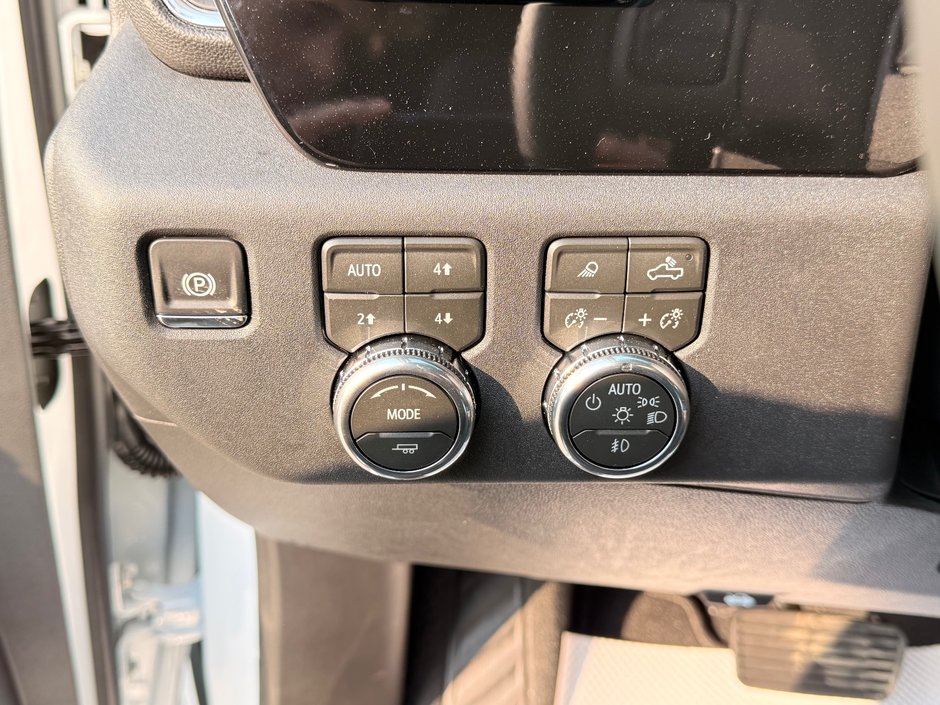 2026 GMC Sierra 3500 HD SLT DRW-9