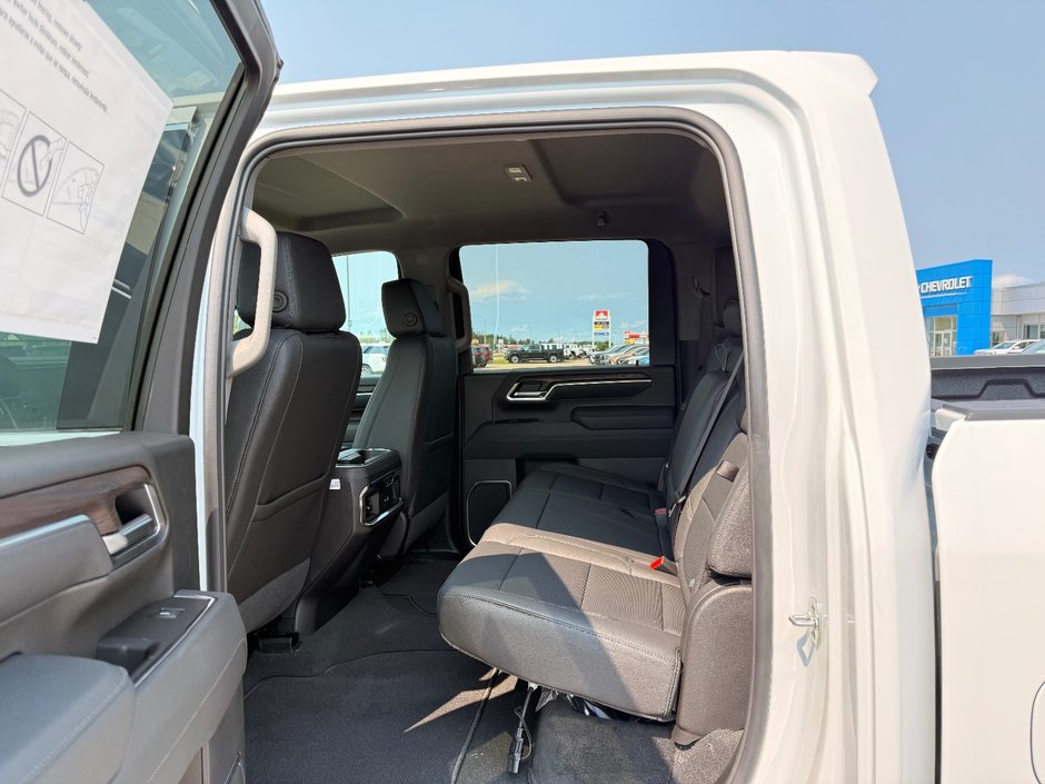 2026 GMC Sierra 3500 HD SLT SRW-11