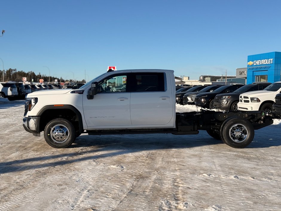2026 GMC Sierra 3500CC SLE-7