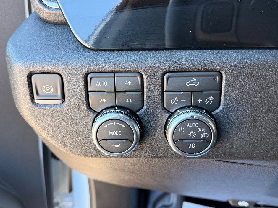 2026 GMC Sierra 3500CC SLE-9