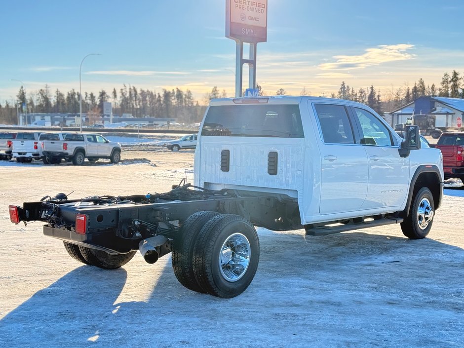 2026 GMC Sierra 3500CC SLE-4