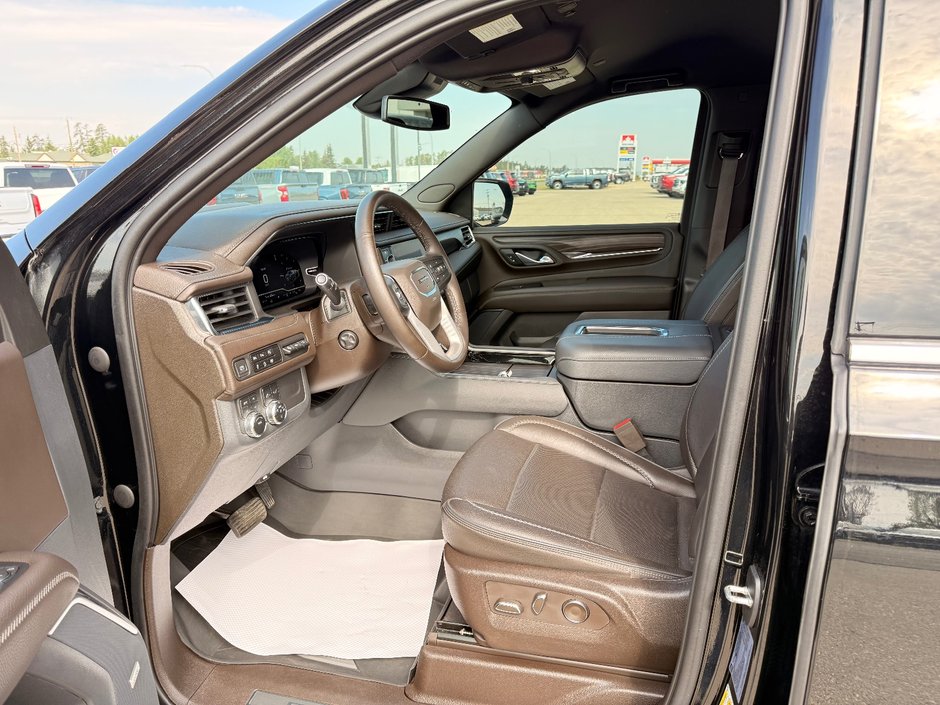 2023 GMC Yukon XL 4WD Denali Denali-11
