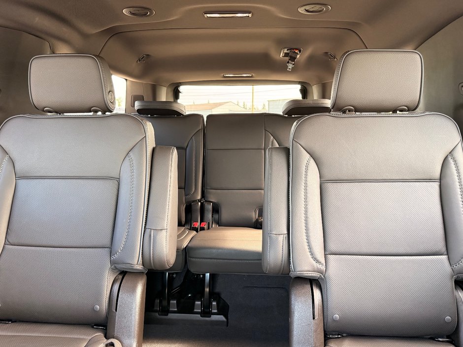 2023 GMC Yukon XL 4WD Denali Denali-13