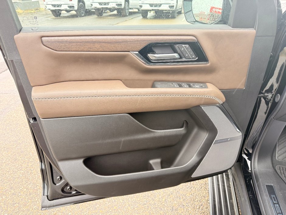 2026 GMC Yukon XL Denali Ultimate-9