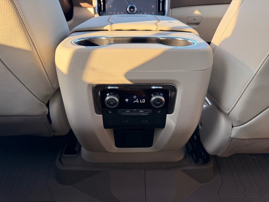 2025 GMC Yukon Denali-20