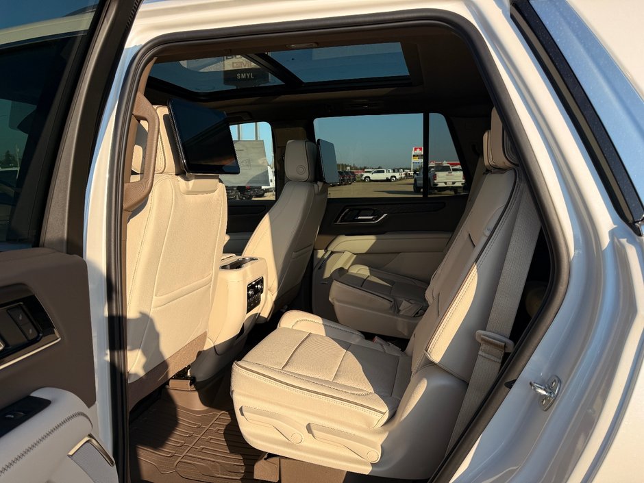2025 GMC Yukon Denali-11