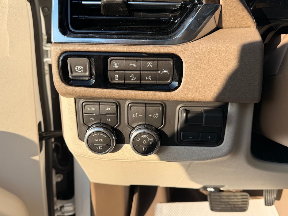 2025 GMC Yukon Denali-12